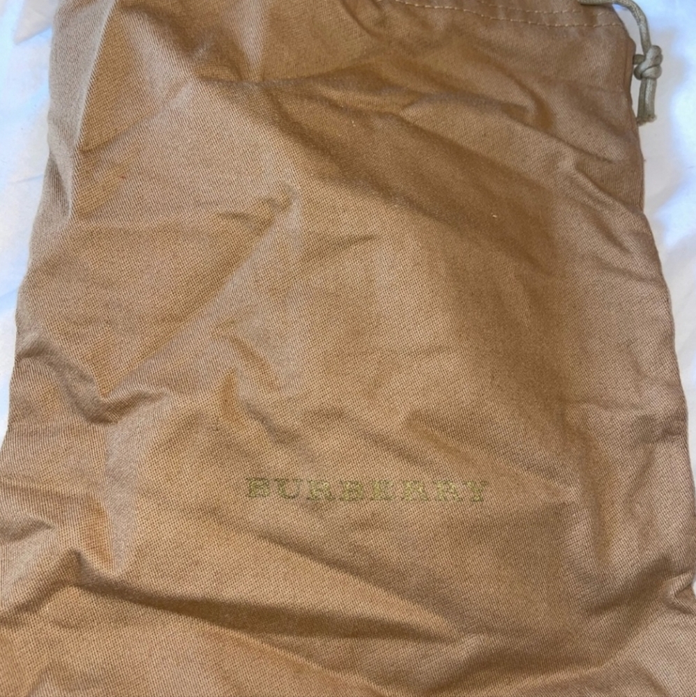 (EUC)AUTHENTIC BIRCH BROWN BURBERRY CLUTCH WITH CHAIN COMES WITDUST BAG - Picture 6 of 6